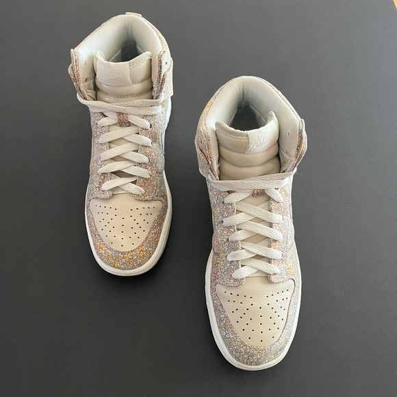 Nike X Liberty London Dunk High Floral High Top Sneakers Size 8 - Picture 1 of 13